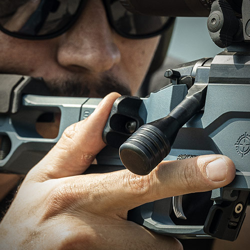 ADJUSTABLE M-LOK THUMB REST ON BOTH SIDES